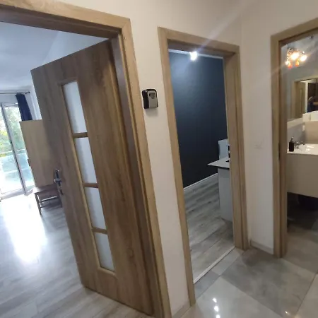 1110 Smialego 39 - Tanie Pokoje W Apartamencie - Samodzielne Zameldowanie - Self Check In Poznań Eksteriør bilde